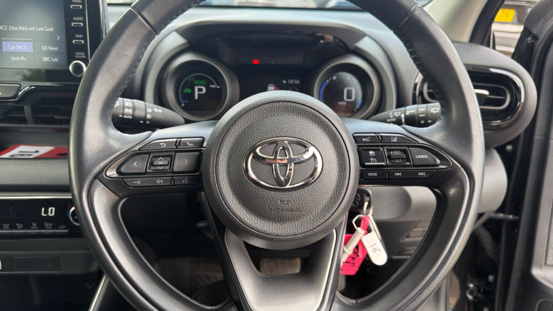 Toyota Yaris 1.5 Hybrid Design 5dr CVT Hybrid Hatchback